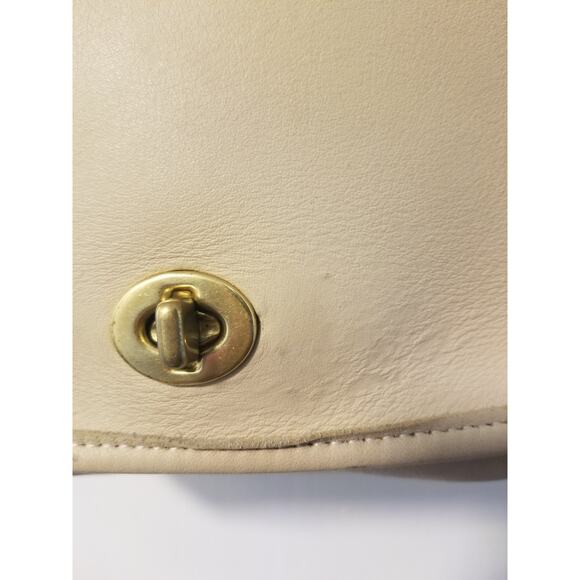 Coach 9076 Vintage 1990's Companion Flap Ivory Adjustable StrapLeather Crossbody - Picture 5 of 9